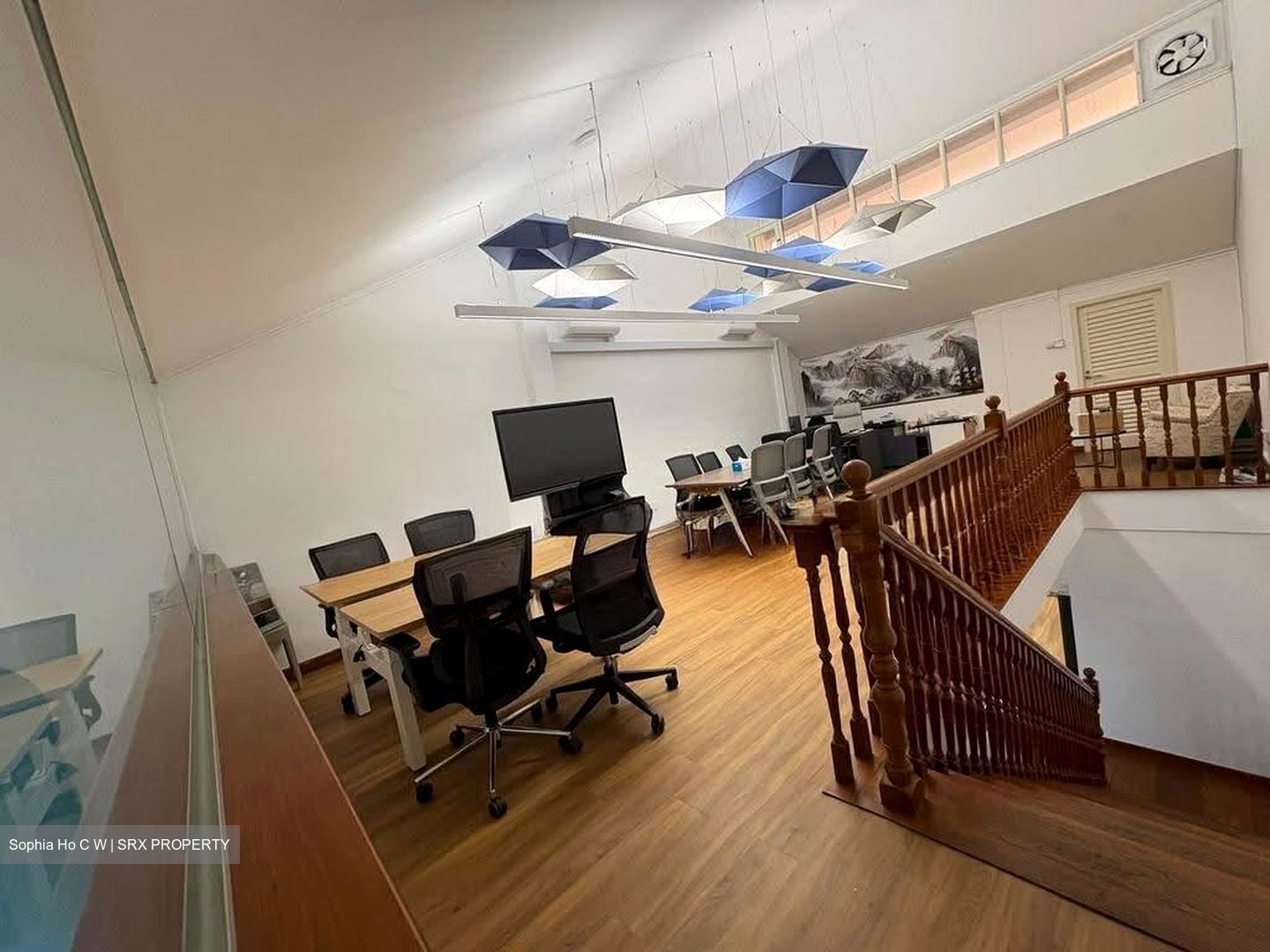 Teo Hong Road (D2), Office #631472981